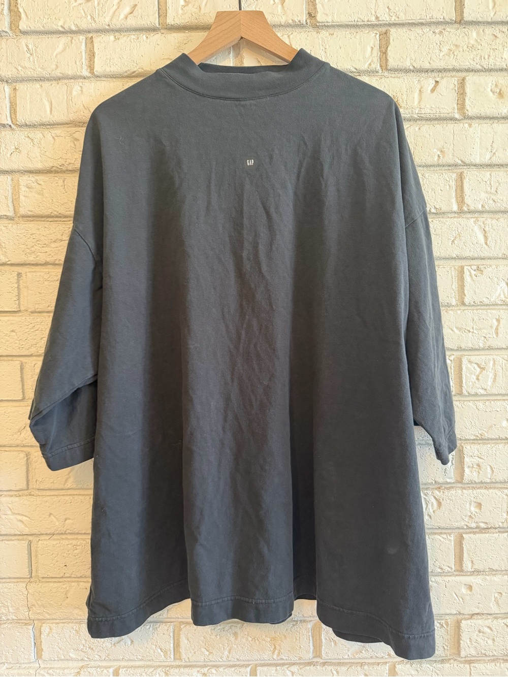 Yeezy bALENCIAGA Gap Logo 3/4 Tee